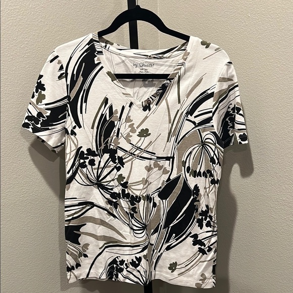 Chico's Black and White Graphic Short Sleeve Tee - Picture 1 of 3